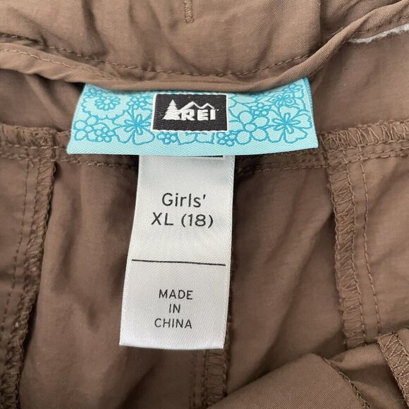 REI Shorts Girls XL (18) Lightweight Cargo Brown Nylon Outdoors Hiking Camping - Picture 6 of 13